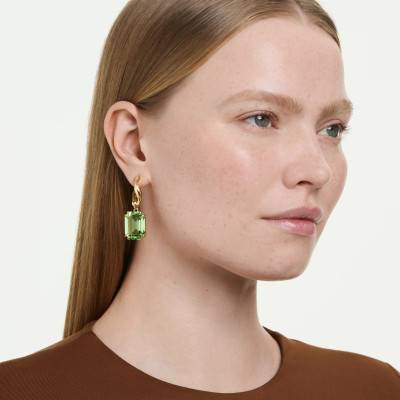 Boucles d'Oreilles Pendantes Millenia Dorées à l'Or Jaune 750 & Cristaux Verts - 5756151 - Swarovski