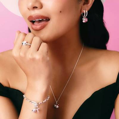 Collier Hello Kitty Nœud Rouge en Plaqué Argent et Émail, Longueur 40 cm Ajustable - KE2387-M06-7-L45V - Thomas Sabo
