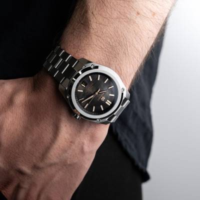 Essence Black Pearl 39mm Watch - Formex