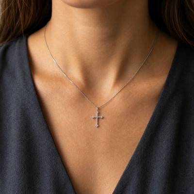 375 White Gold & Lab-Grown Diamond 0,23 ct Slim Cross Pendant - Lumiosa