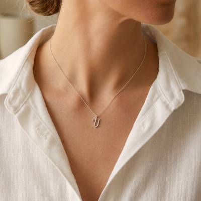 Pendentif Lettre U en Or Blanc 375 & Diamants 0,08 ct HSI - Emanessence