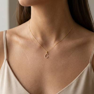 375 Yellow Gold & Diamond Letter C Pendant 0,08 ct HSI - Emanessence