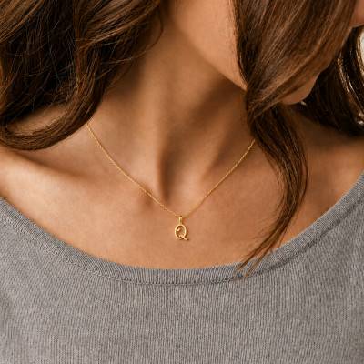 Yellow 375/1000 Gold Letter Q Pendant & Diamonds 0.08 ct HSI - Emanessence