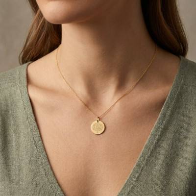 Médaille Ronde Arbre de Vie Main en Or Jaune 375 ou 750, Diamètre 16 mm ou 18 mm - Lumiosa