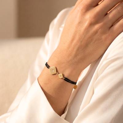 Black Cord & Diamond Lozenge 750/1000 Yellow Gold Bracelet - Ocarat