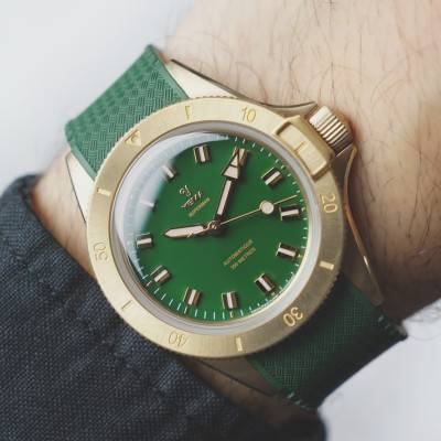 Superman Bronze CMM.10 Watch 17.26.10.34.ZN.U4 - Yema