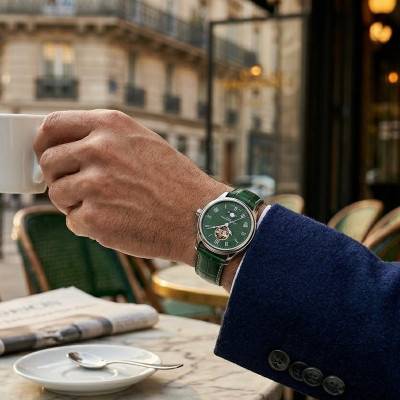 Montre Classics Heart Beat Moonphase Date FC-335MCGRW4P26 - Frédérique Constant