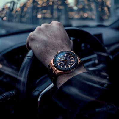 Montre Aikon-ic Frozen Carbon Bronze 43mm Limited Edition AC6008-BRL20-730-2 - Maurice Lacroix