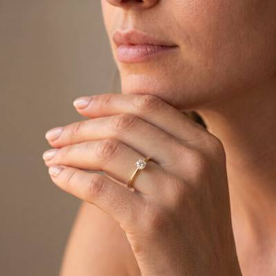 Bague Solitaire Diamant de Synthèse 0,75 ct, en Or Jaune 750 - Amore