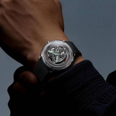 Vector Carbon Fiber V011-TCGR-6B Watch - Ciga Design
