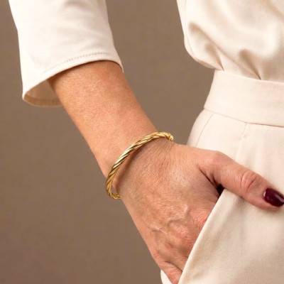 Bracelet Jonc Torsadé en Or Jaune 375, Diamètre 60 mm, Largeur 4,50 mm - Emanessence