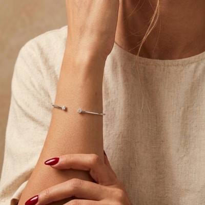 Bracelet Jonc Ouvert Diamants Naturels 0,16 ct en Or Blanc 750, Dimensions 48 x 58 mm - Diamond Lady