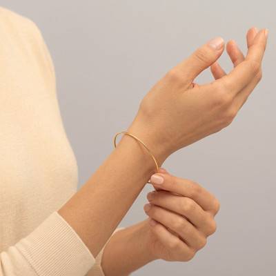 Bracelet Jonc Massif Fil Rond en Or Jaune 750, Diamètre 42 mm, Largeur de 1 mm à 3,60 mm - Emanessence