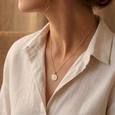 Openwork Dove 375/1000 Two-Tone Gold Medal, 14 mm Diameter - Lumiosa