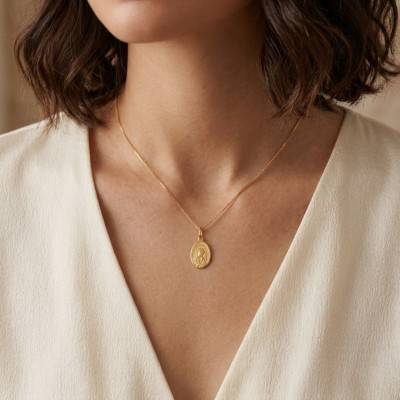 Médaille Ovale Vierge à l'Enfant en Or Jaune 375 - Vandona