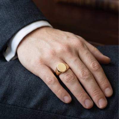 375 Yellow Gold Brushed Oval Signet Ring 12 x 15 mm - Imperium