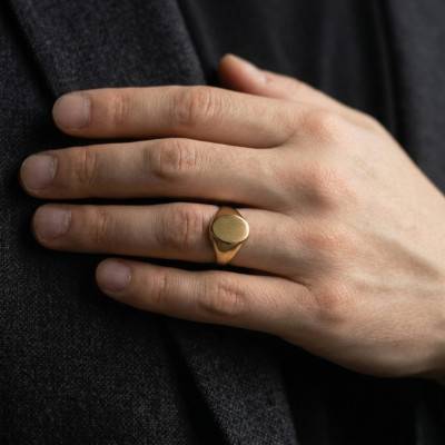 375 Yellow Gold Brushed Oval Signet Ring 10 x 14 mm - Imperium