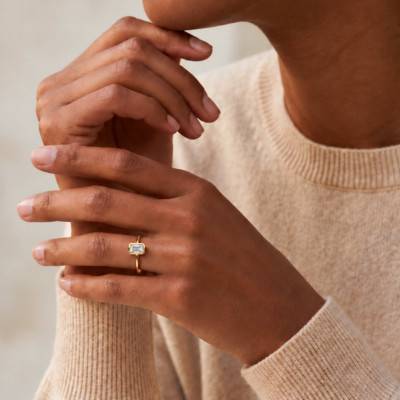 1.00 ct Emerald-Cut Lab-Grown Diamond 375 Yellow Gold Solitaire Ring - Amore