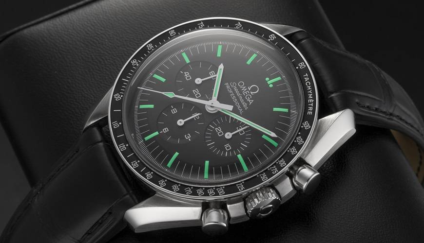 montre mecanique omega speedmaster mouvement mecanique a remontage manuel