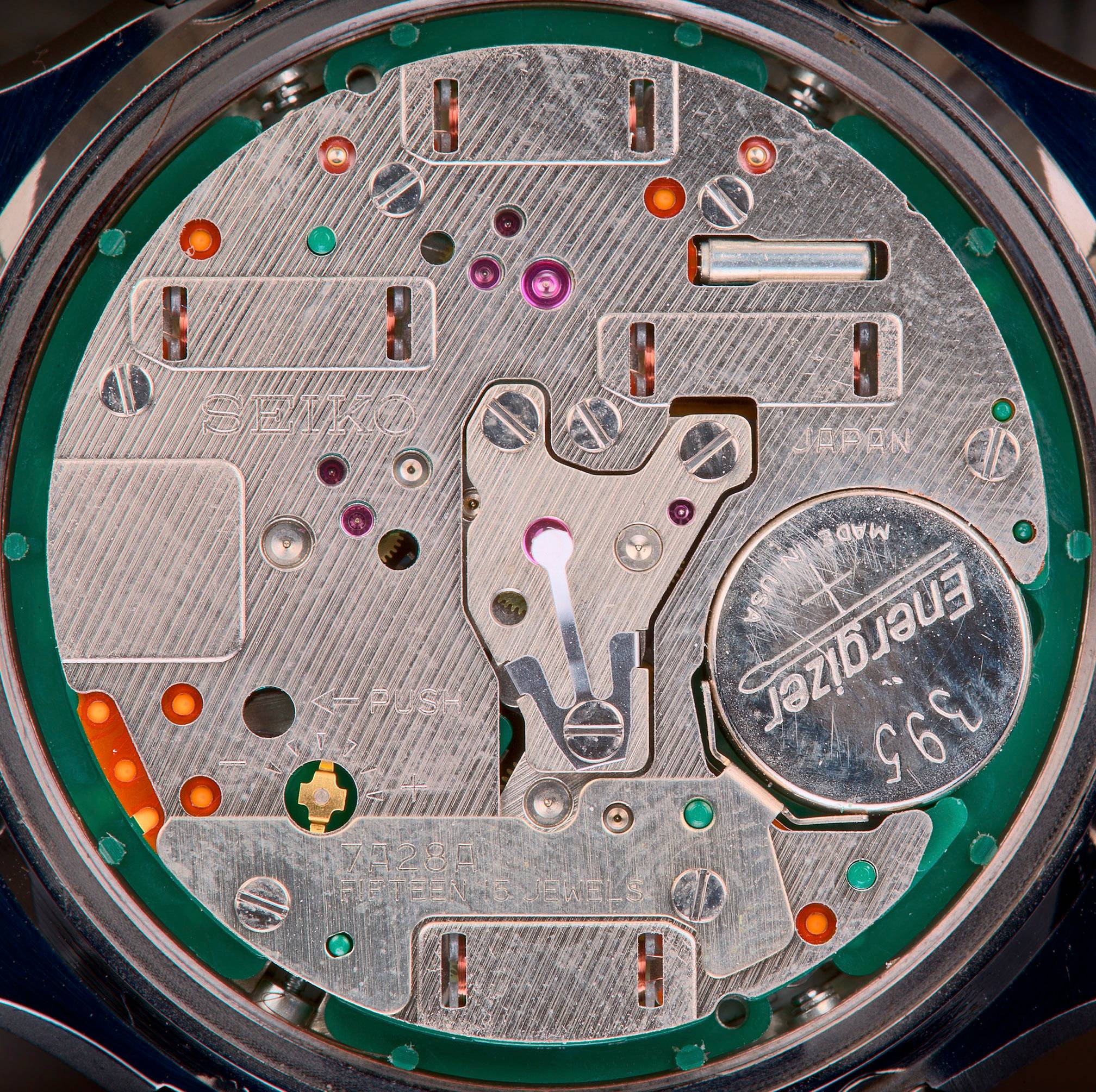 Mouvement Méca-Quartz Seiko-7A28M (Source : SteveG's Watch Launchpad - Ninanet)