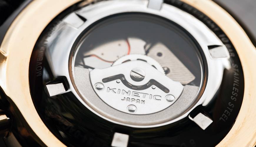 Montre Seiko Kinetic : avantages et inconvénients