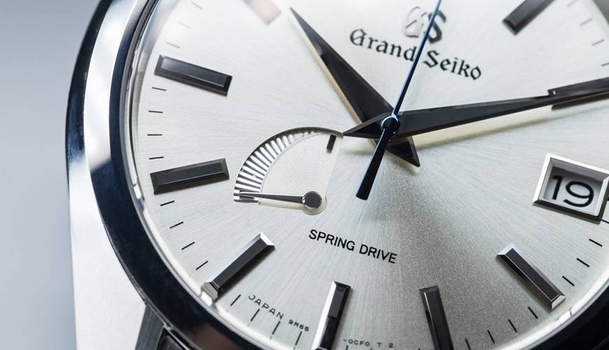 Montre Seiko Spring Drive : avantages et inconvénients