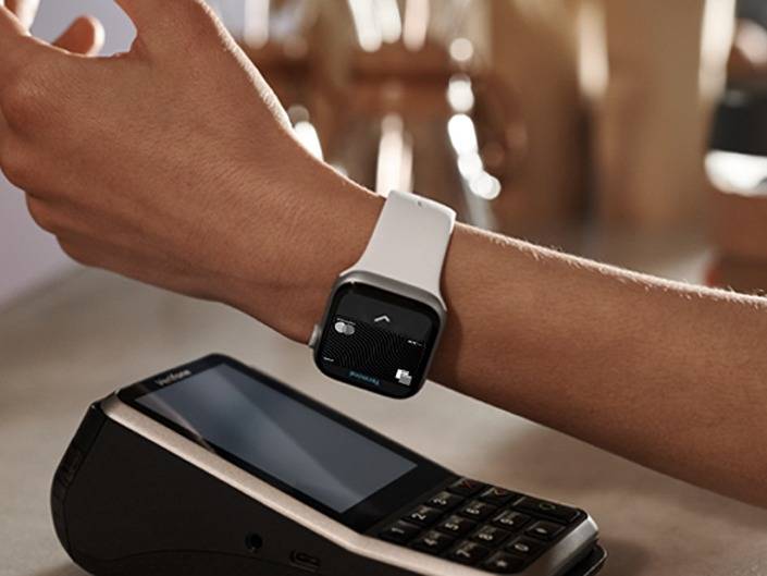 Paiement sans contact avec Apple Watch via Apple Pay (Source : Orange)