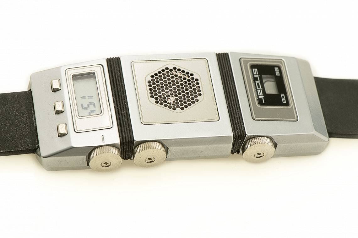 Sinclair FM Radio Watch, 1985 (Source : The FluXXWorks)