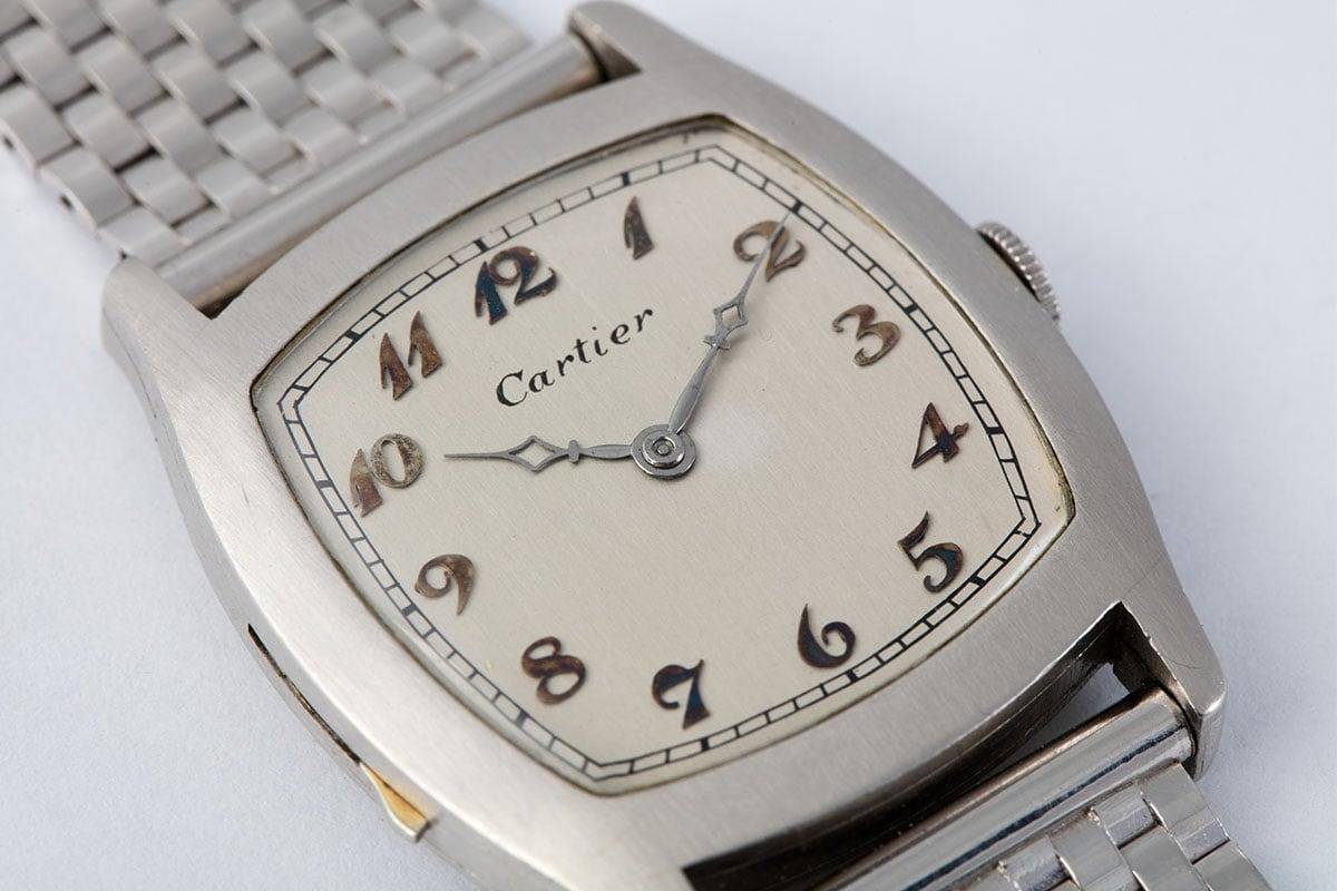 Montre de poignet Cartier en platine à répétition minutes, circa 1920 (Source : Monochrome Watches)