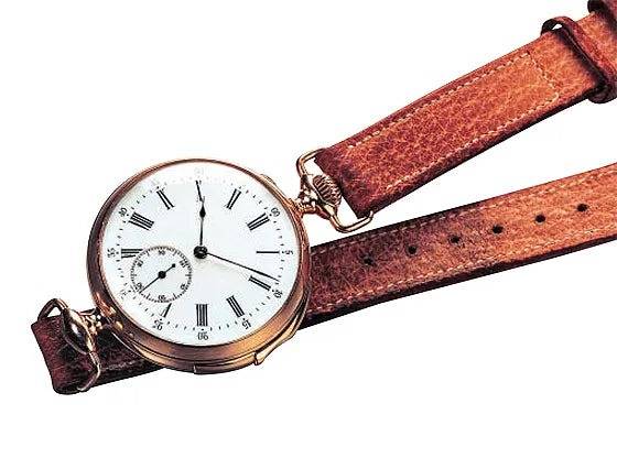 Première montre-poignet à complication répétition minutes par les frères Brandt, 1892 (Source : WatchTime)