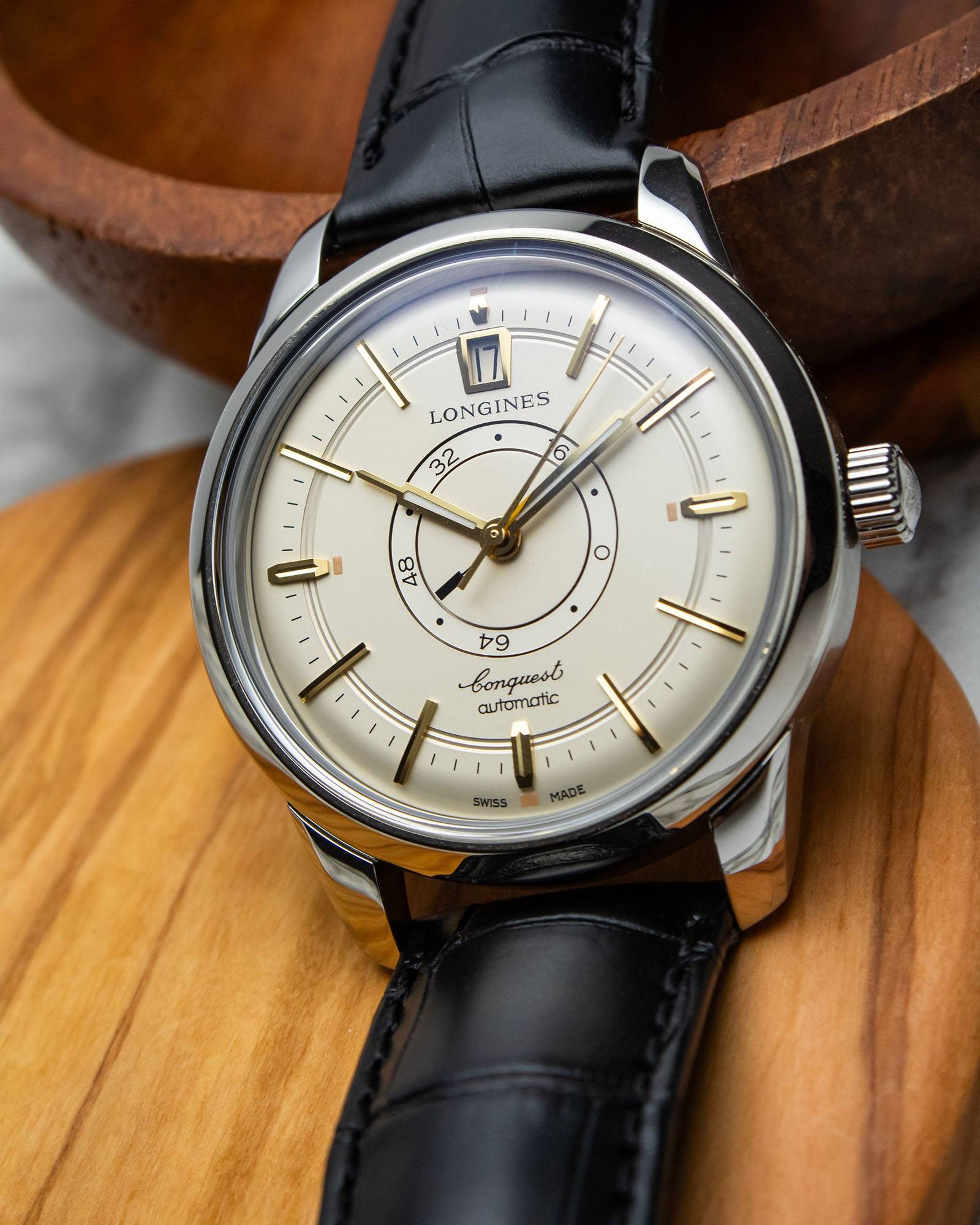 Longines Conquest Heritage Central Power Reserve (Source : aBlogtoWatch)