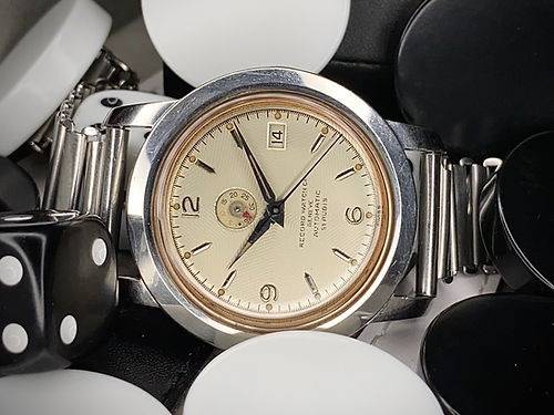 Montre Record à réserve de marche, circa 1950 (Source : Bold Timepieces)