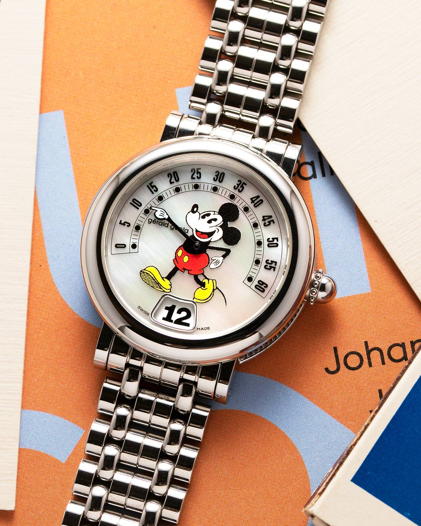 Montre Gerald Genta Retro Fantasy avec Mickey Mouse, circa 1990 (Source : S.SONG Watches)