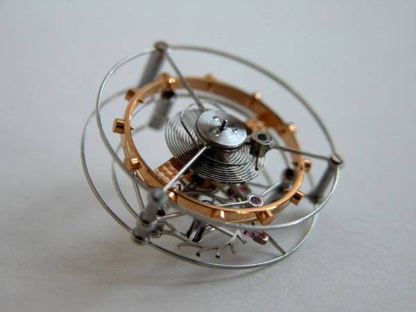 Tourbillon de montre (Source : Wikipédia)