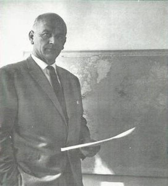 Portrait de Samuel W. Glur (Source : glycinetennial)