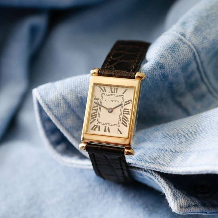 Montre Cartier Tank Obus, circa 1920 (Source : Café Noir)