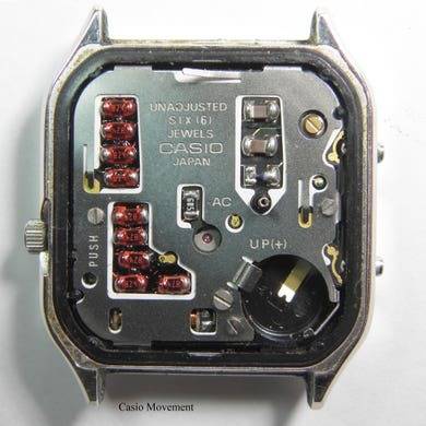 Module Casio 320 d'une montre ana-digi (Source : The Watch Site - @ausimax)