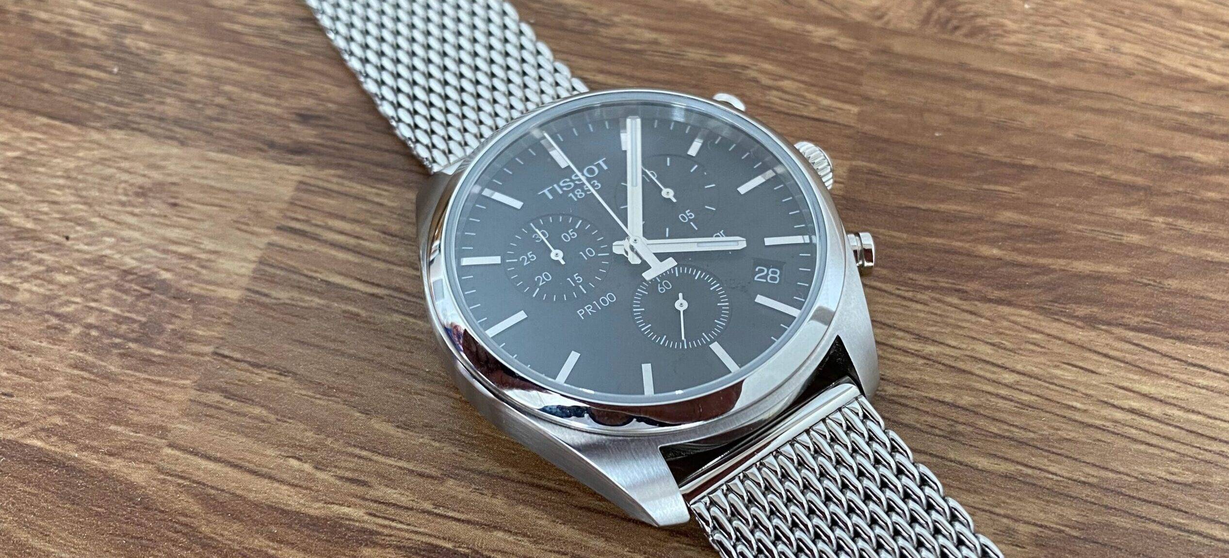 Montre classique Tissot PR 100 avec complication chronographe (Source : This watch Works)