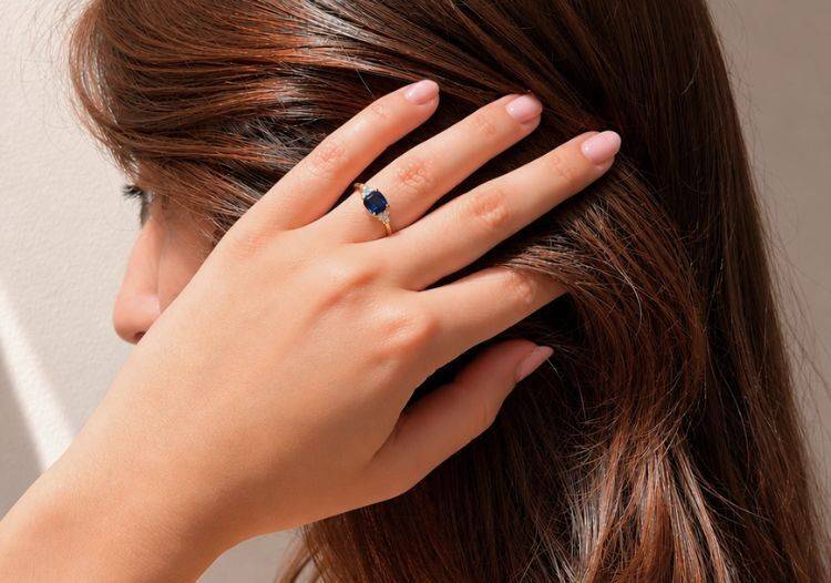 Sapphire Engagement Rings