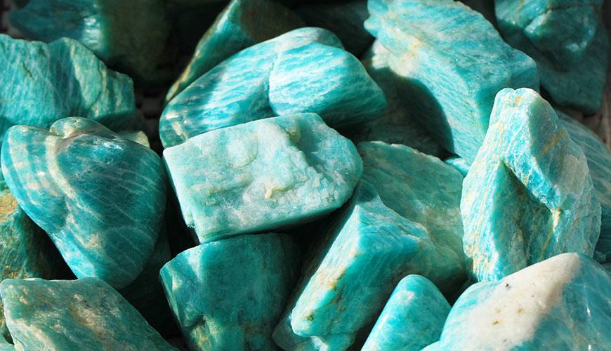 Amazonite : une pierre précieuse féminine