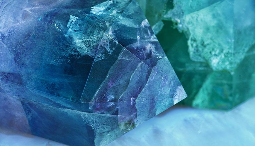 Fluorite : une pierre aux multiples teintes