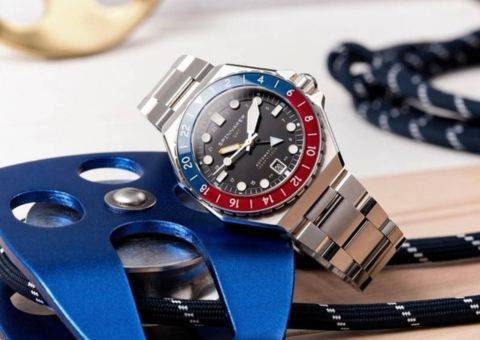  Montres GMT